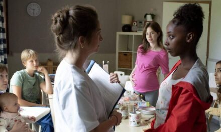 Crítica | ‘Jovens Mães’ observa a realidade de meninas ao redor do mundo