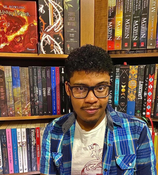JPL Carmo autor de Peripécias entre dois mundos