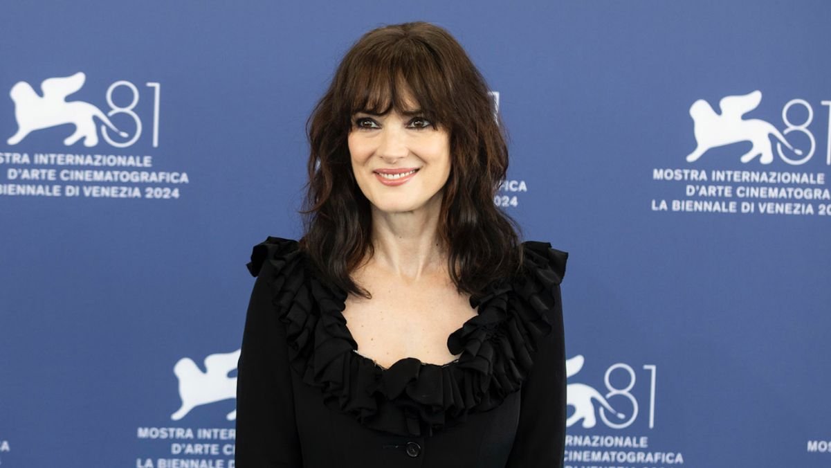 Winona Ryder fará participal especial na 3ª Temporada de "Wandinha" | Crédito: Netflix/Divulgação.
