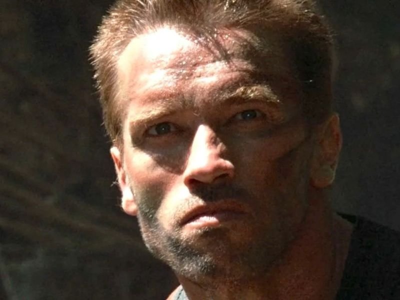 Arnold Schwarzenegger em Predador (1987)