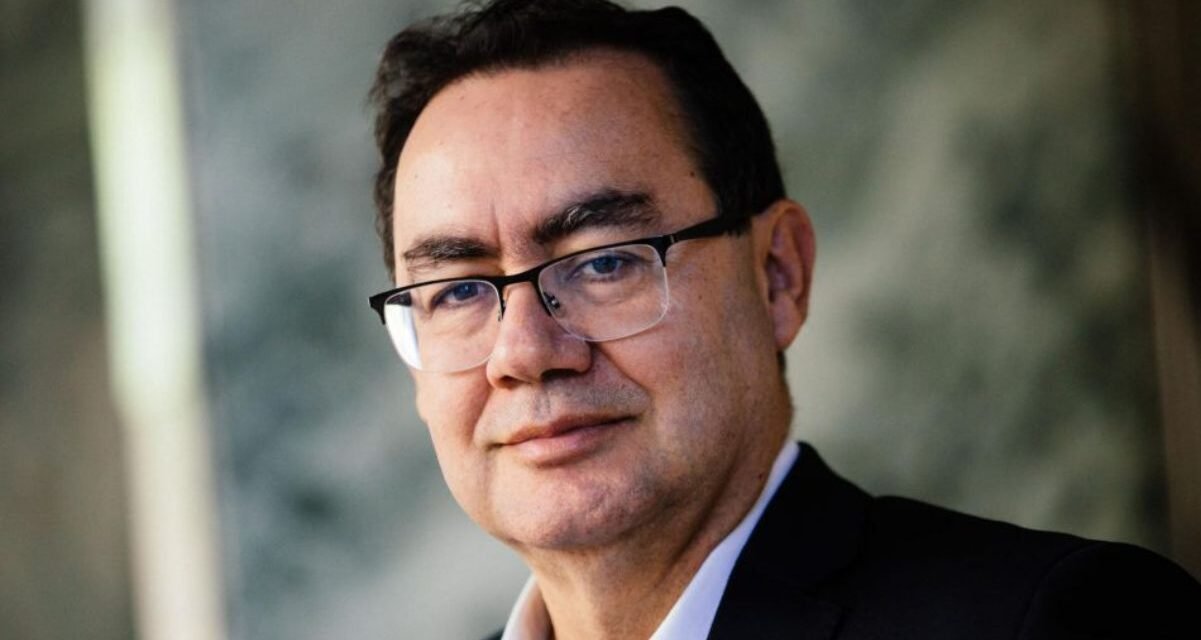 Ubook lança obra de Augusto Cury sobre inteligência multifocal