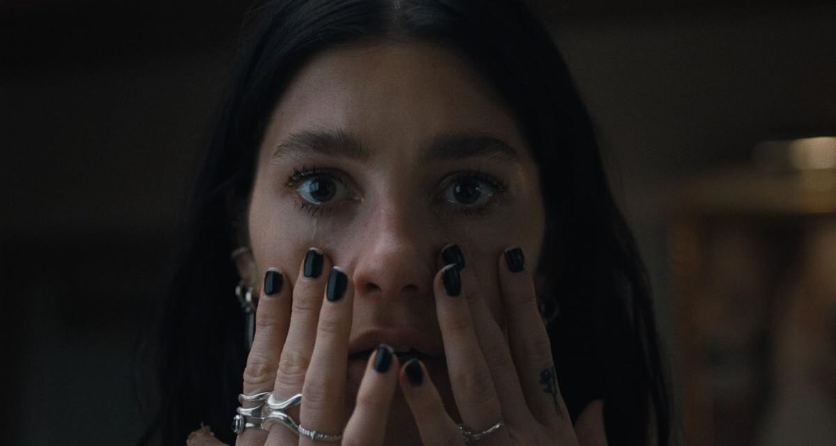 Algo Horrível Vai Acontecer | Netflix lança série de terror psicológico