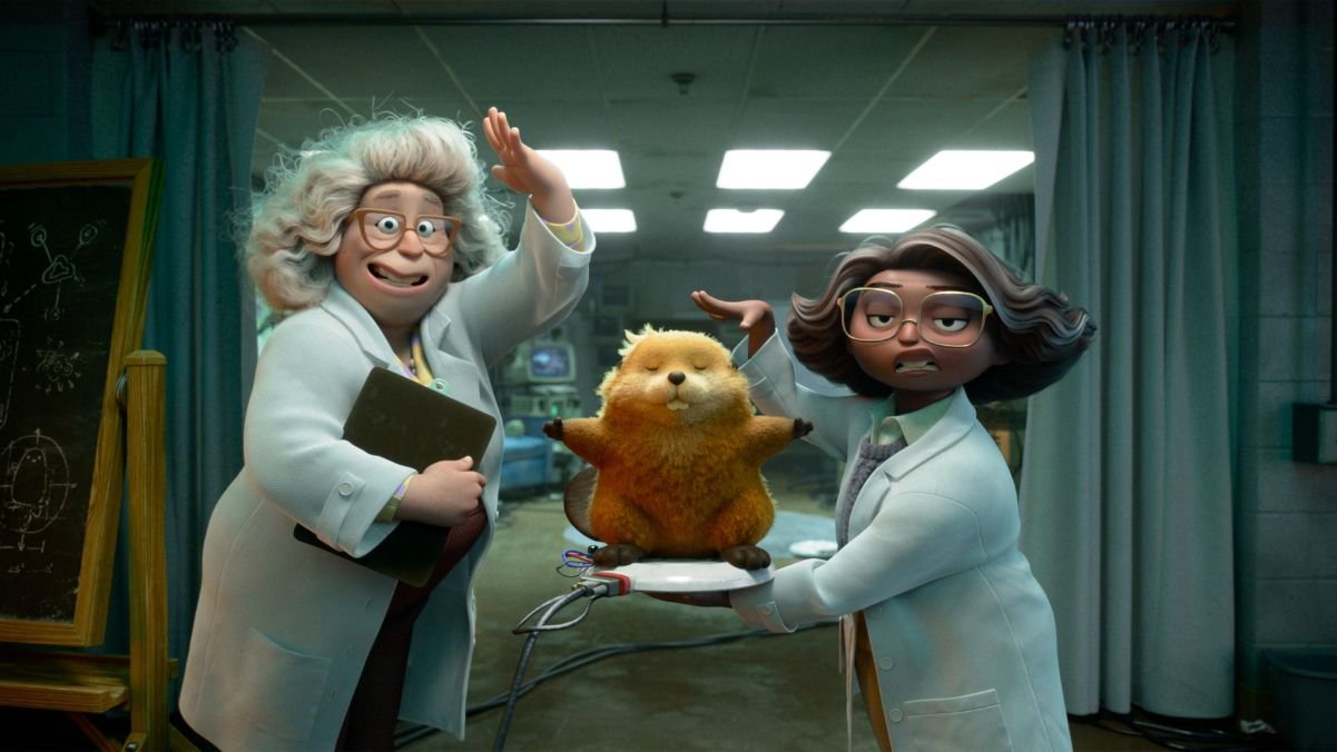 Professora Sam (Kathy Najimy) é a inventora da tecnologia que transforma Mabel em castor em “Cara de Um, Focinho de Outro” | Crédito: IMDb/Reprodução.