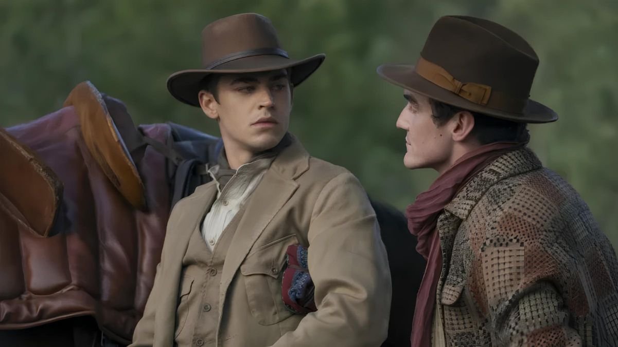Hero Fiennes Tiffin interpreta o jovem Sherlock em "Young Sherlock", série da Prime Video | Crédito: IMDb/Reprodução.