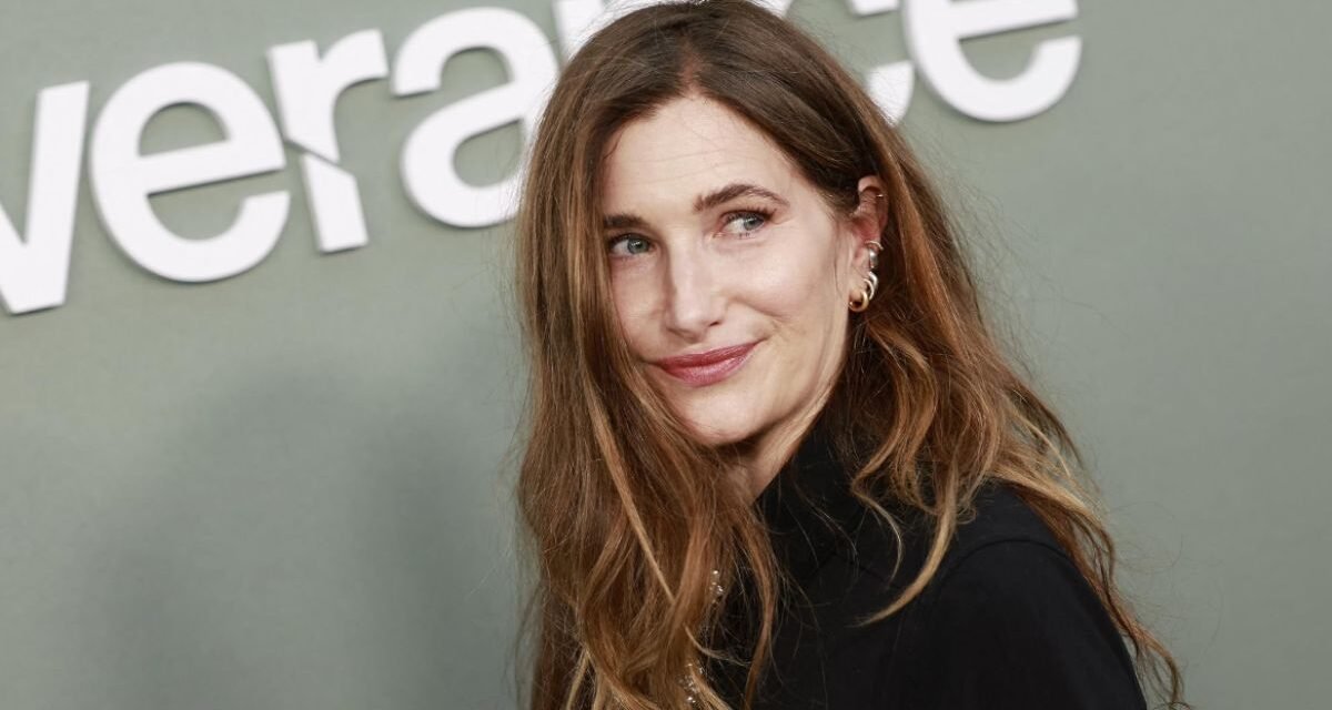 Kathryn Hahn no live-action de “Enrolados”; relembre os principais papéis da atriz
