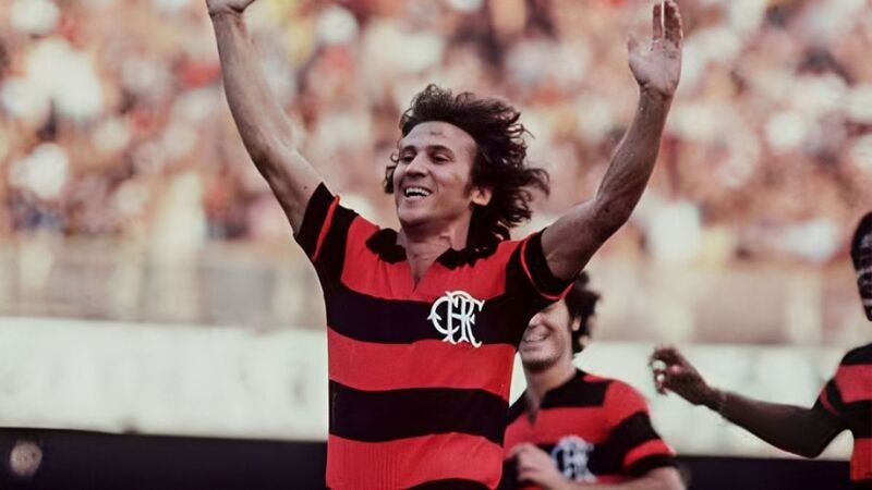 Zico jogando