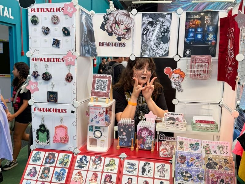 Cat, criadora da Deartcass representando o empreendedorismo geek