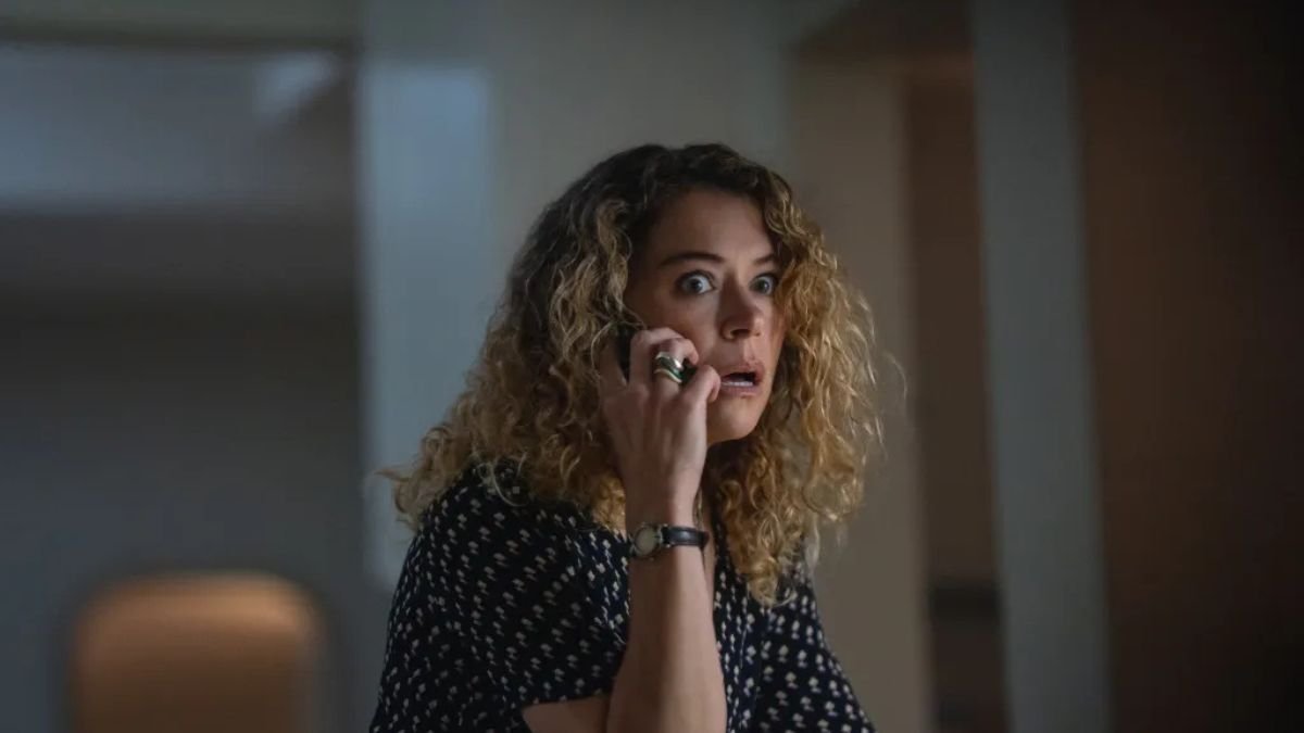 Maximum Pleasure Guaranteed - Paula recebe ligação