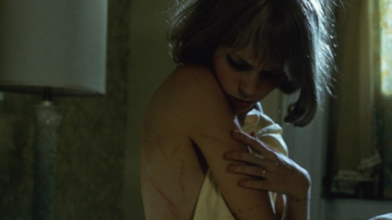 Rosemary interpretada por Mia Farrow no clássico de terror e horror O bebê de Rosemary