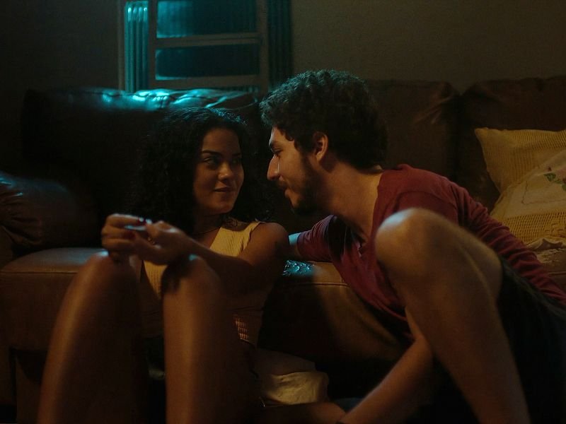 Personagens Marlene e Murilo em "Cinco Tipos de Medo"