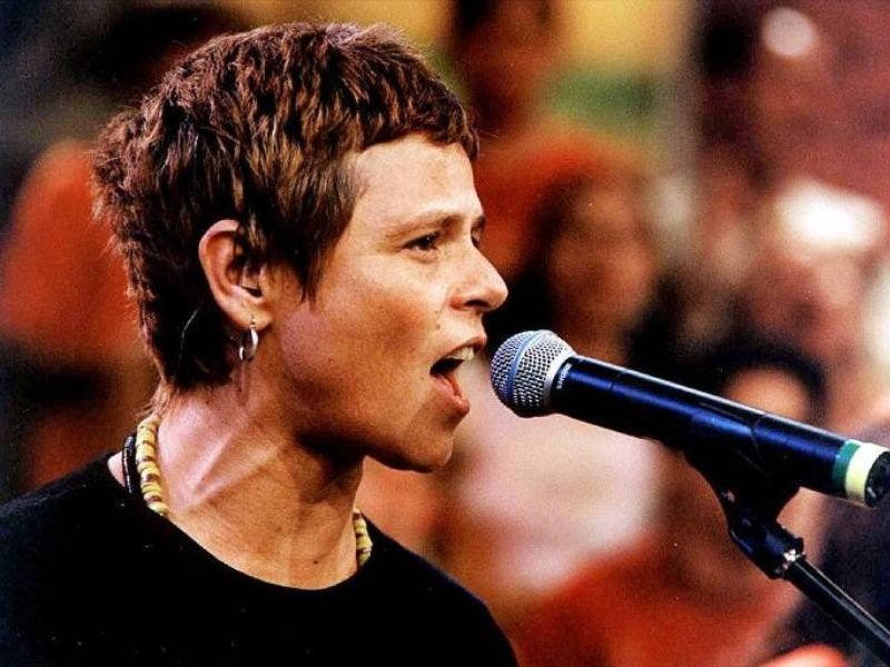 Cássia Eller foi uma das maiores representantes do rock brasileiro da década de 1990 | Crédito: Reprodução