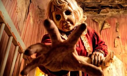 Crítica | “Dolly – A Boneca Maldita” é um terror vazio que confunde choque com narrativa