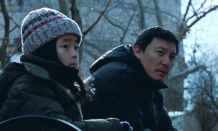 Crítica | “Um Dia de Sorte em Nova York” transforma a imigração em um drama silencioso 