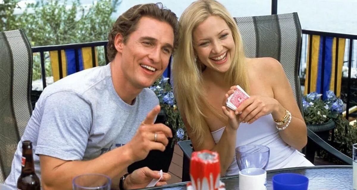 Comédias românticas morreram? Nostalgia domina debate sobre o futuro das romcoms