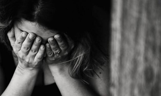 5 livros nacionais contemporâneos que abordam a violência contra a mulher