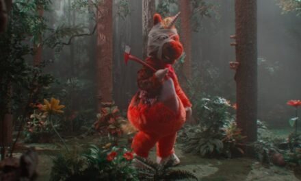 Buddy | Conheça o filme que transforma nostalgia da TV infantil em pesadelo chocante