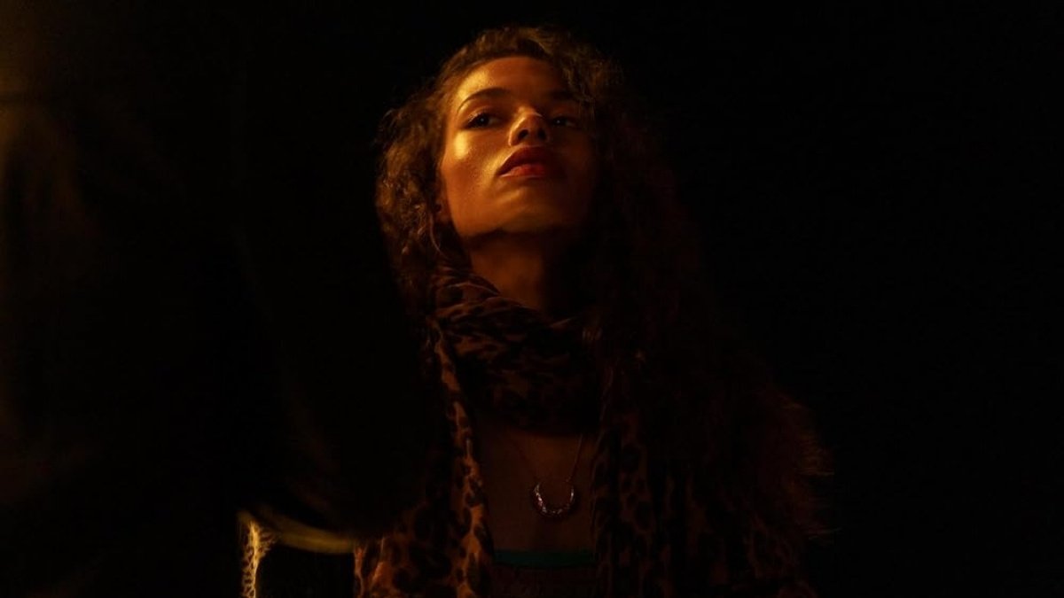 Helena Howard como Amber em "Garotas Só Querem Vingança"