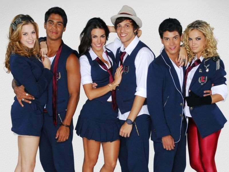 Elenco principal da séire "Rebelde", em sua versão brasileira, produzida pela Record.